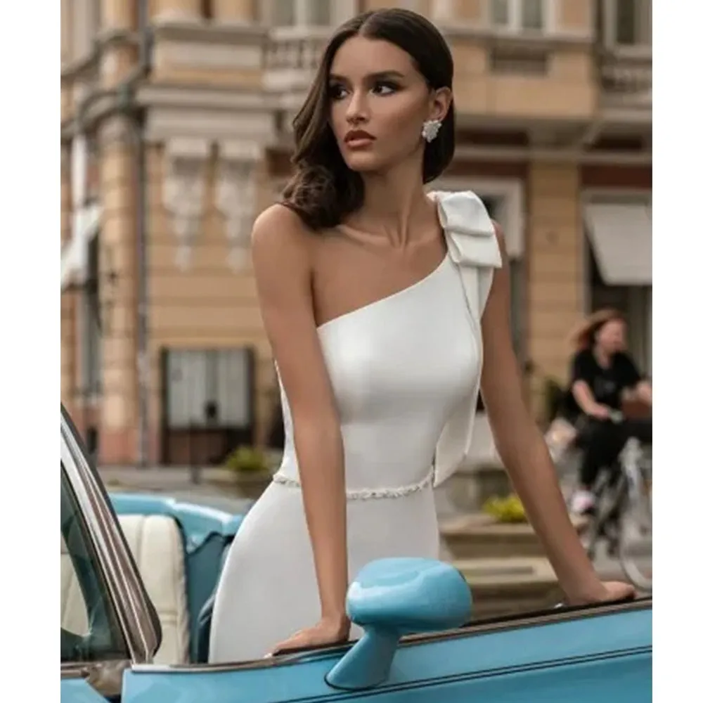 Elegant Sleeveless Mermaid Wedding Dresses Sweep Train Bows Sashes Square Collar Covered Button Bridal Gowns