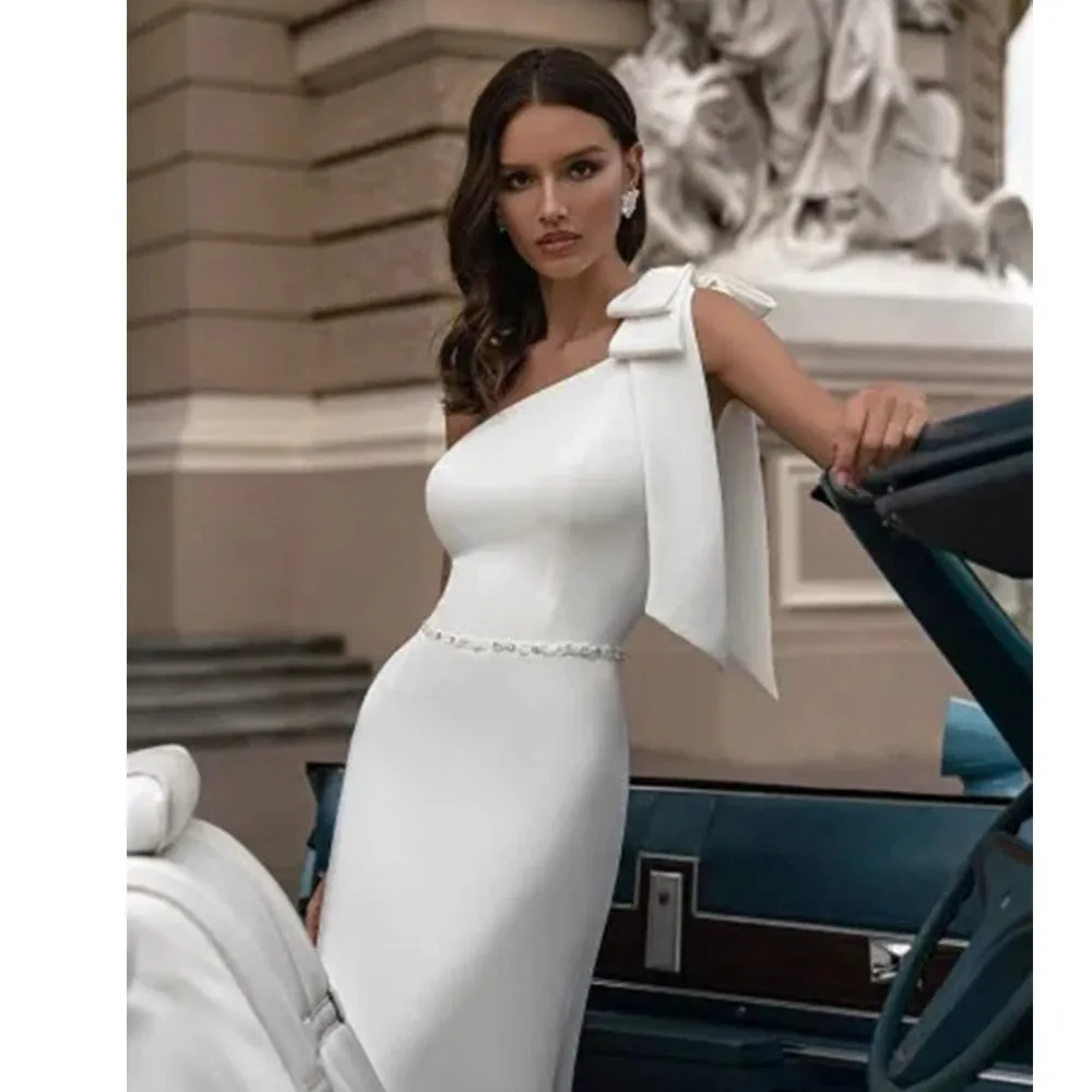Elegant Sleeveless Mermaid Wedding Dresses Sweep Train Bows Sashes Square Collar Covered Button Bridal Gowns