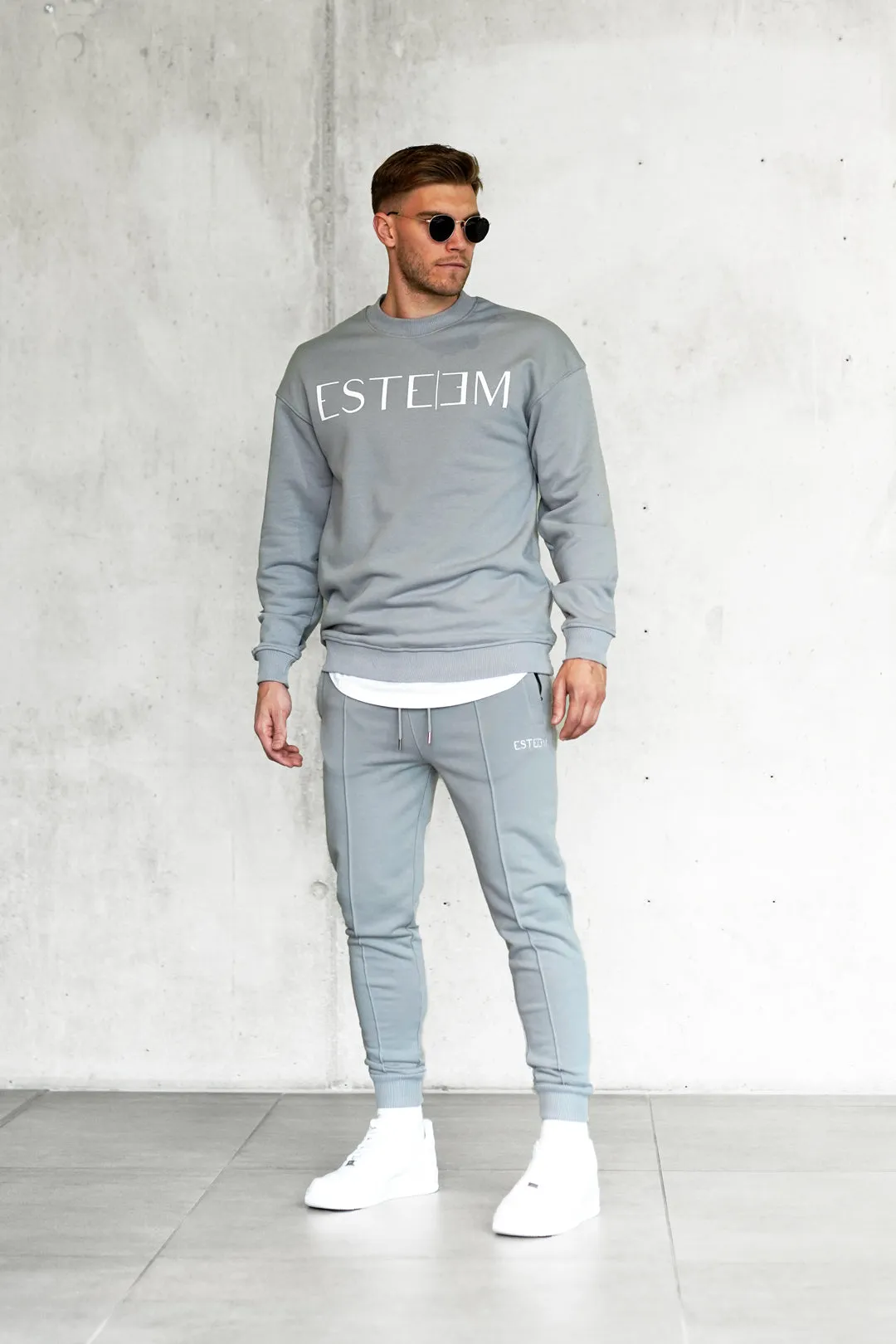 GREY BASIC SWEATPANTS
